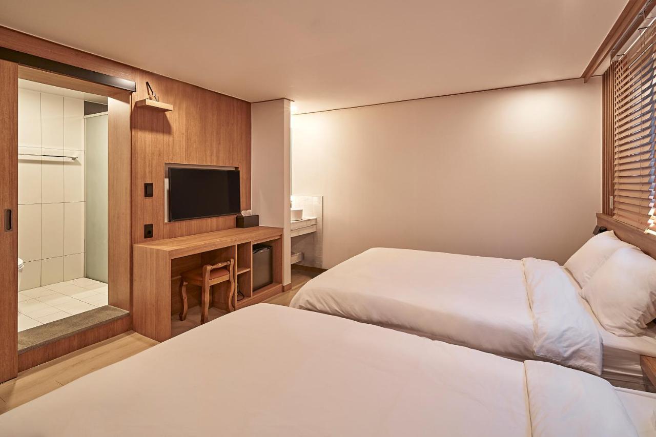 Hotel Monday Cracker Hongdae Seul Zewnętrze zdjęcie