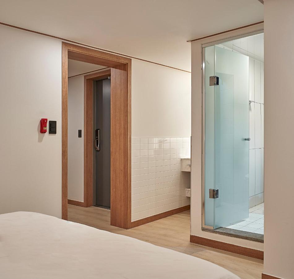Hotel Monday Cracker Hongdae Seul Zewnętrze zdjęcie